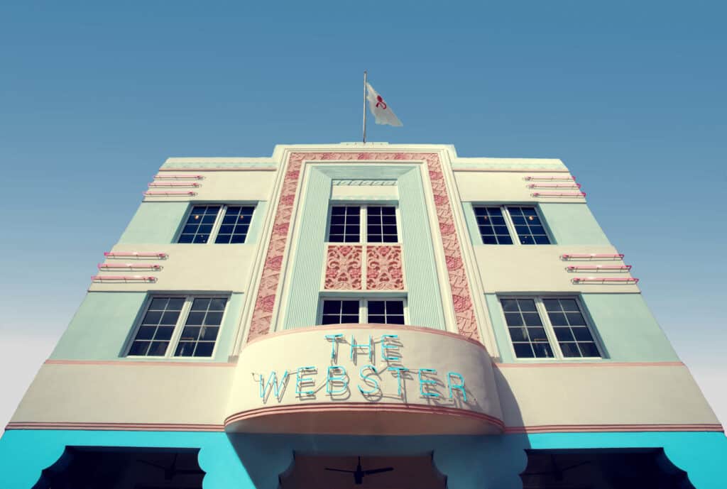 TOP 5 MUST-SEE ART DECO BUILDINGS IN MIAMI